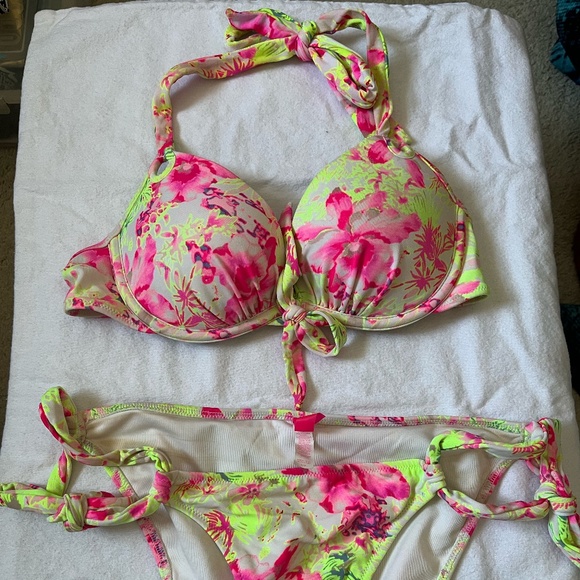 Victoria's Secret 2 piece bikini - Picture 1 of 2